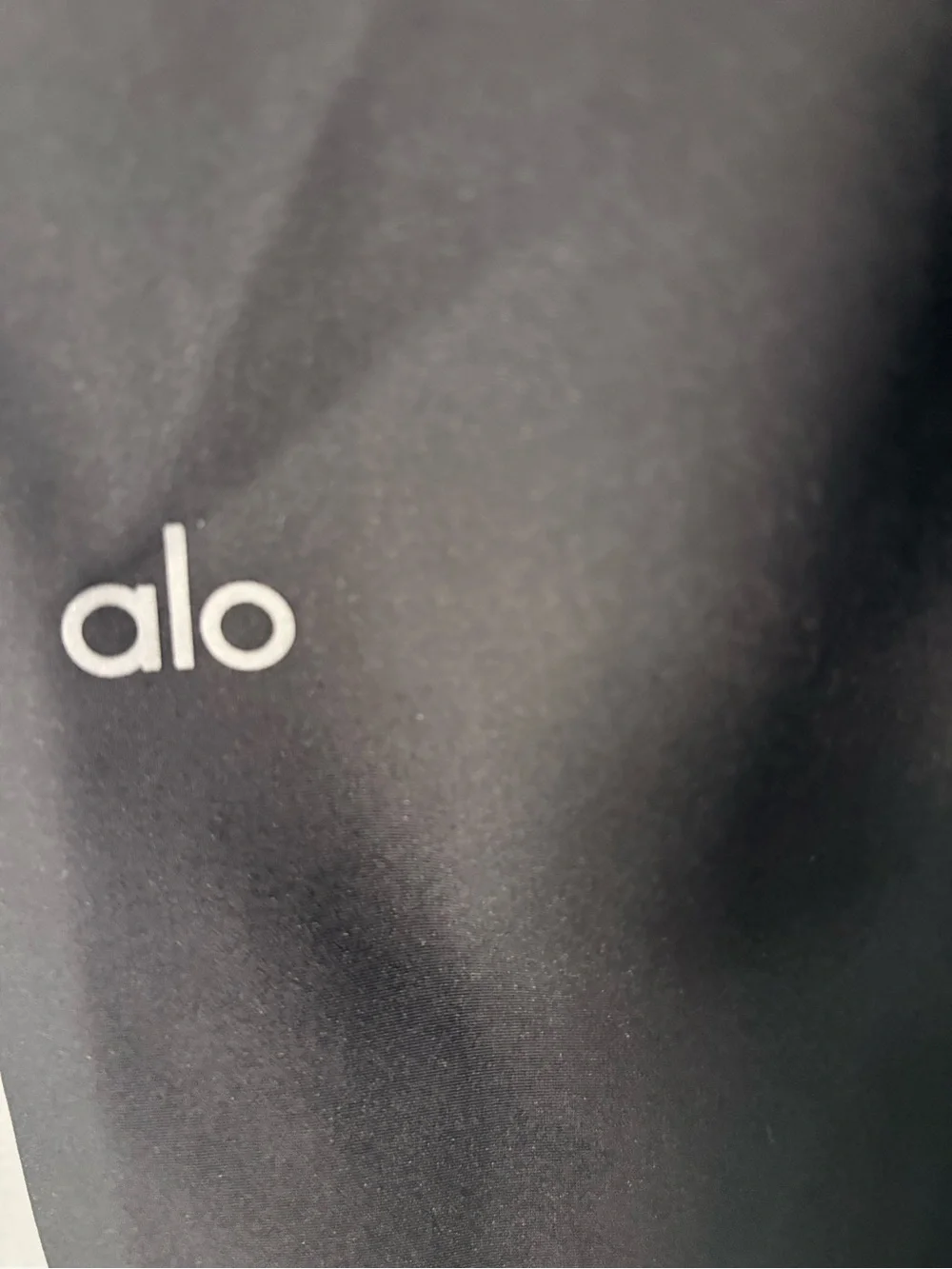 ALO High-Waist Airlift Legging in Black. Size Small